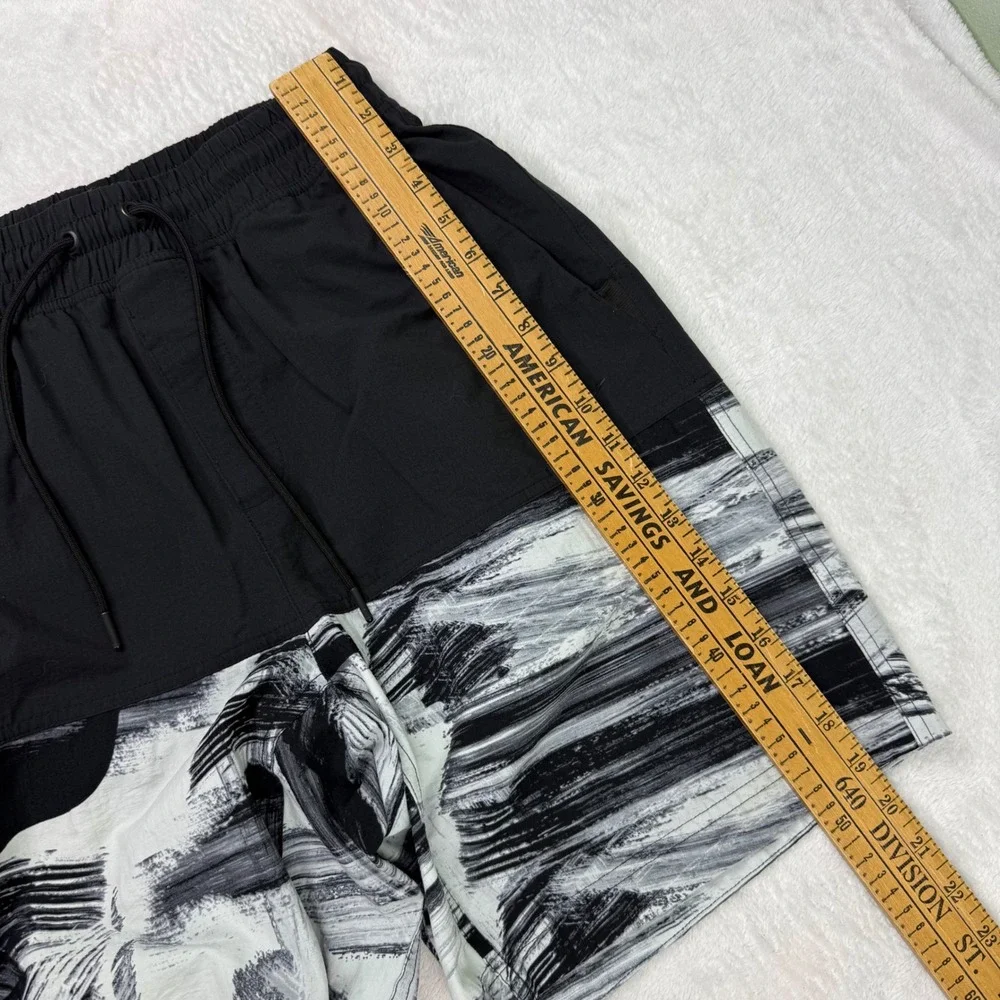 Nike Mens Brushstroke Graphic‎ Athletic Shorts Black White Hybrid Size M